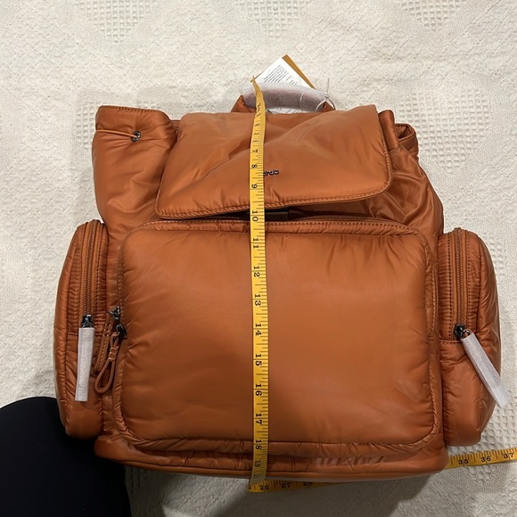 Caraa sports bag perfect diaper or travel bag!! - Picture 15 of 15